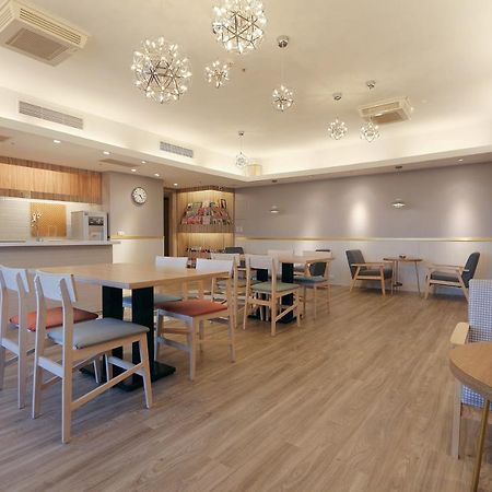 Sky19 Hotel Тайпей Екстериор снимка